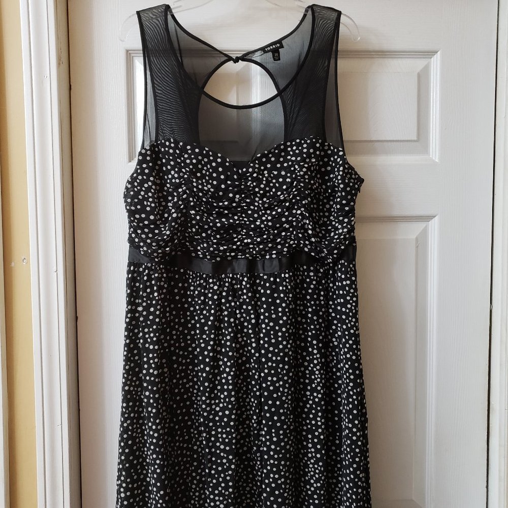 TORRID BLACK AND WHITE POLKA DOT DRESS